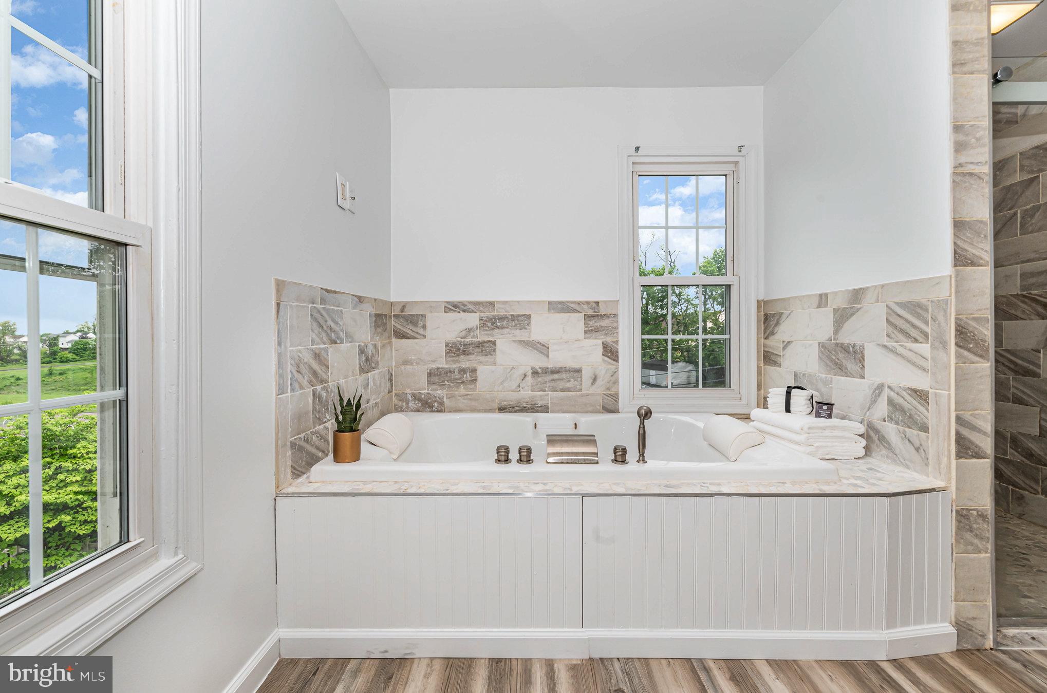 EDGEMONT - Residential