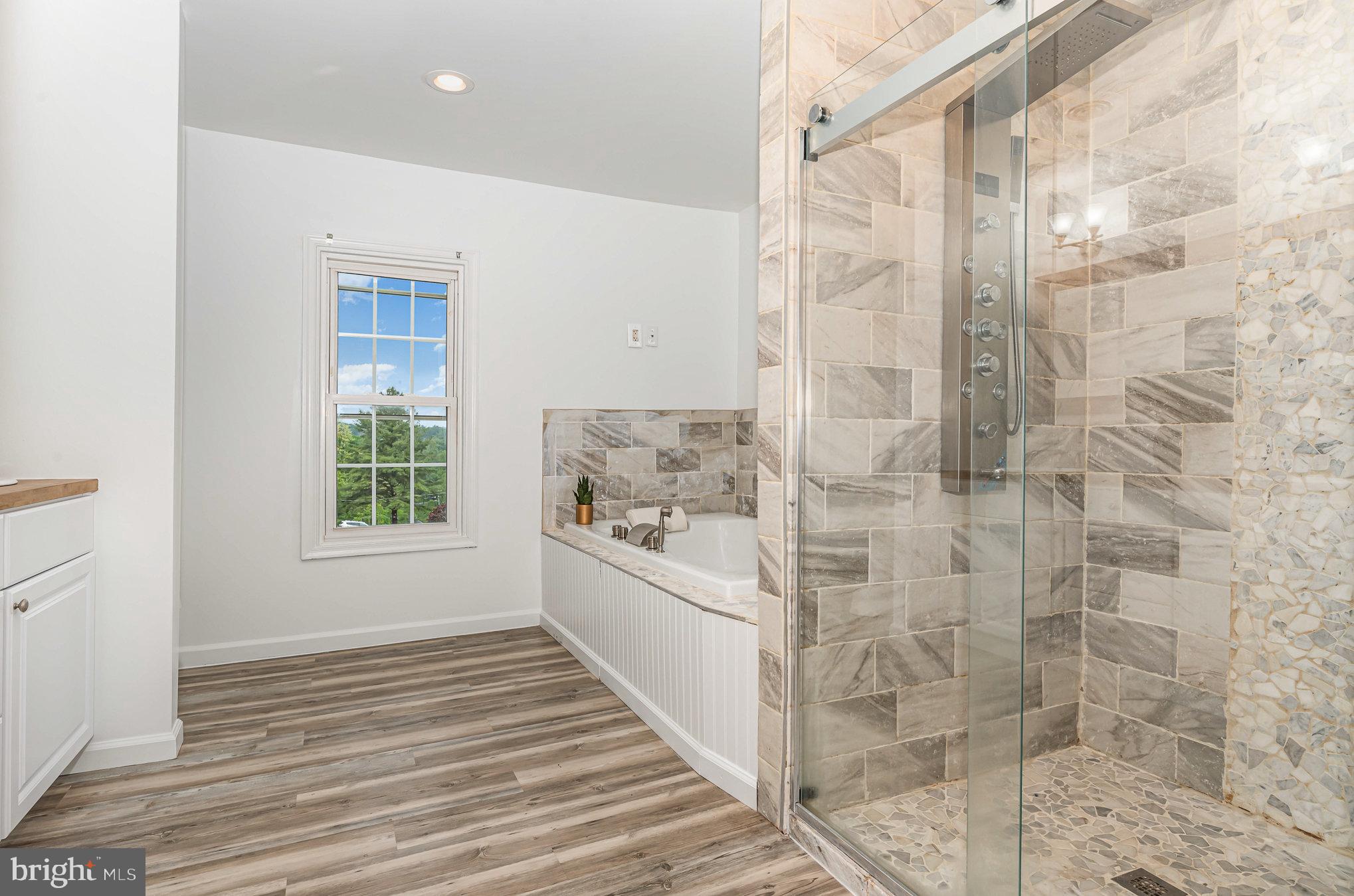EDGEMONT - Residential