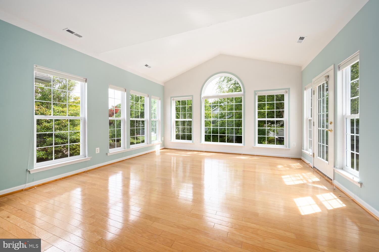 SYMPHONY VILLAGE AT CENTREVILLE - Residential