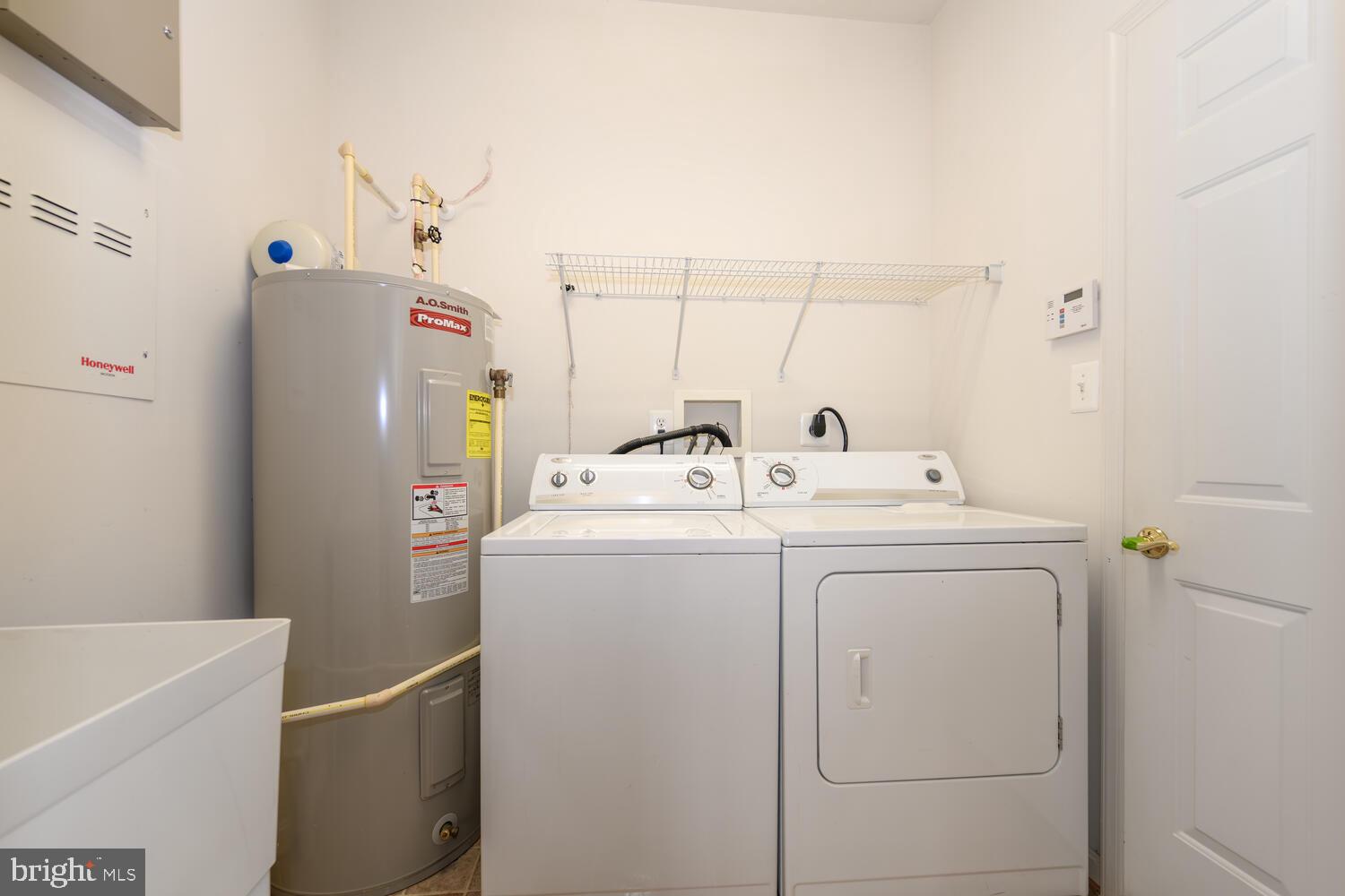 SYMPHONY VILLAGE AT CENTREVILLE - Residential