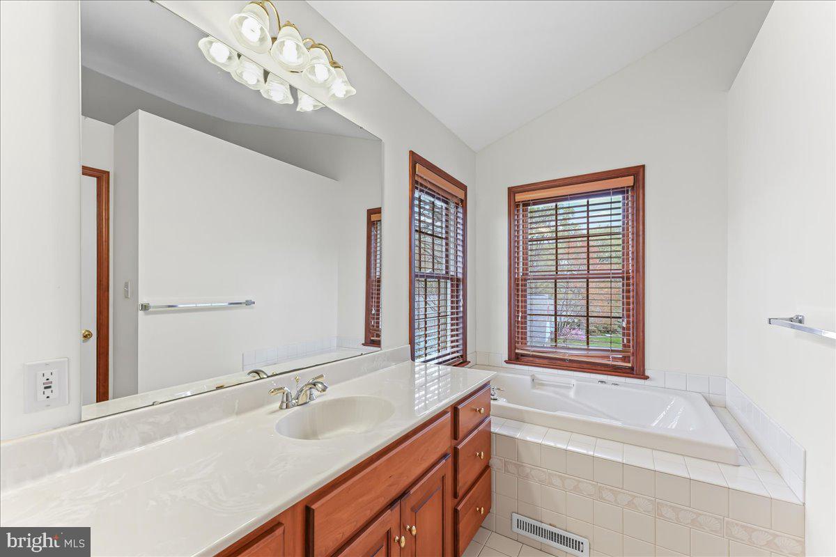 SUMMERFIELD - Residential