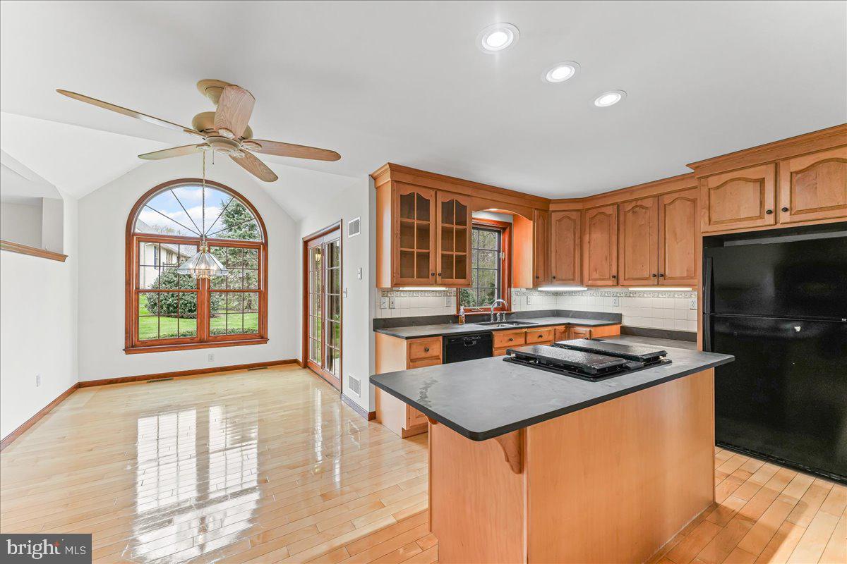 SUMMERFIELD - Residential