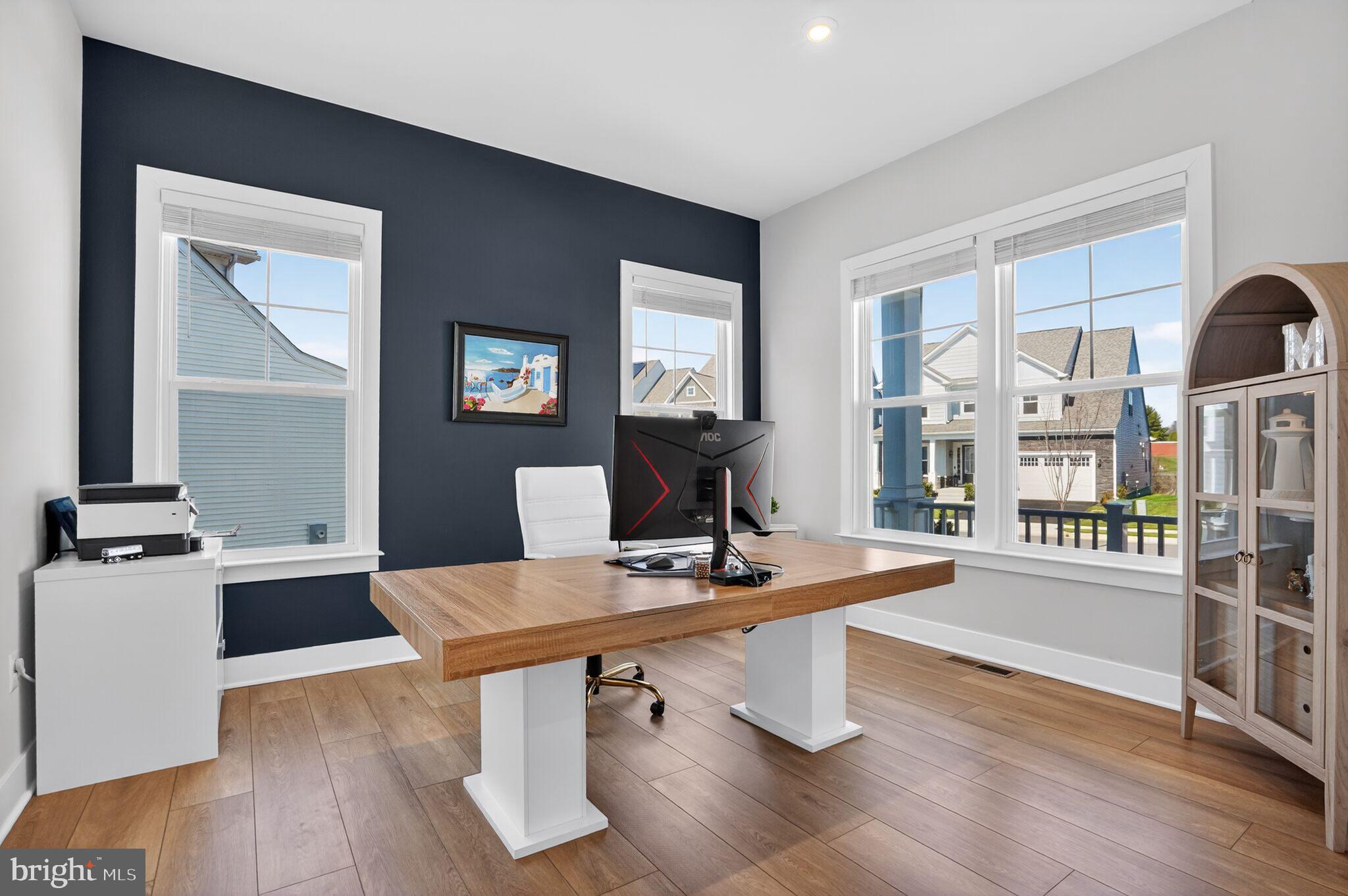 923 WARLANDER DRIVE SW