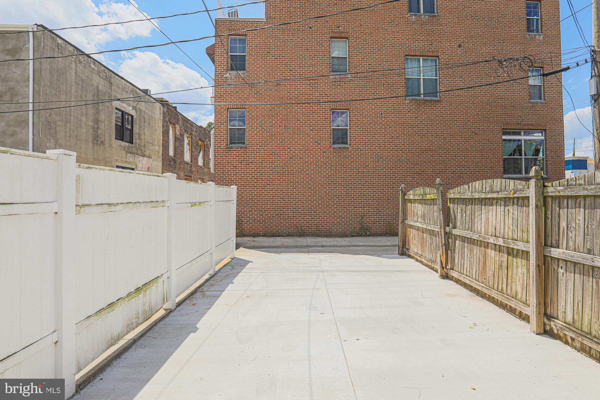 BREWERS HILL - Residential Lease