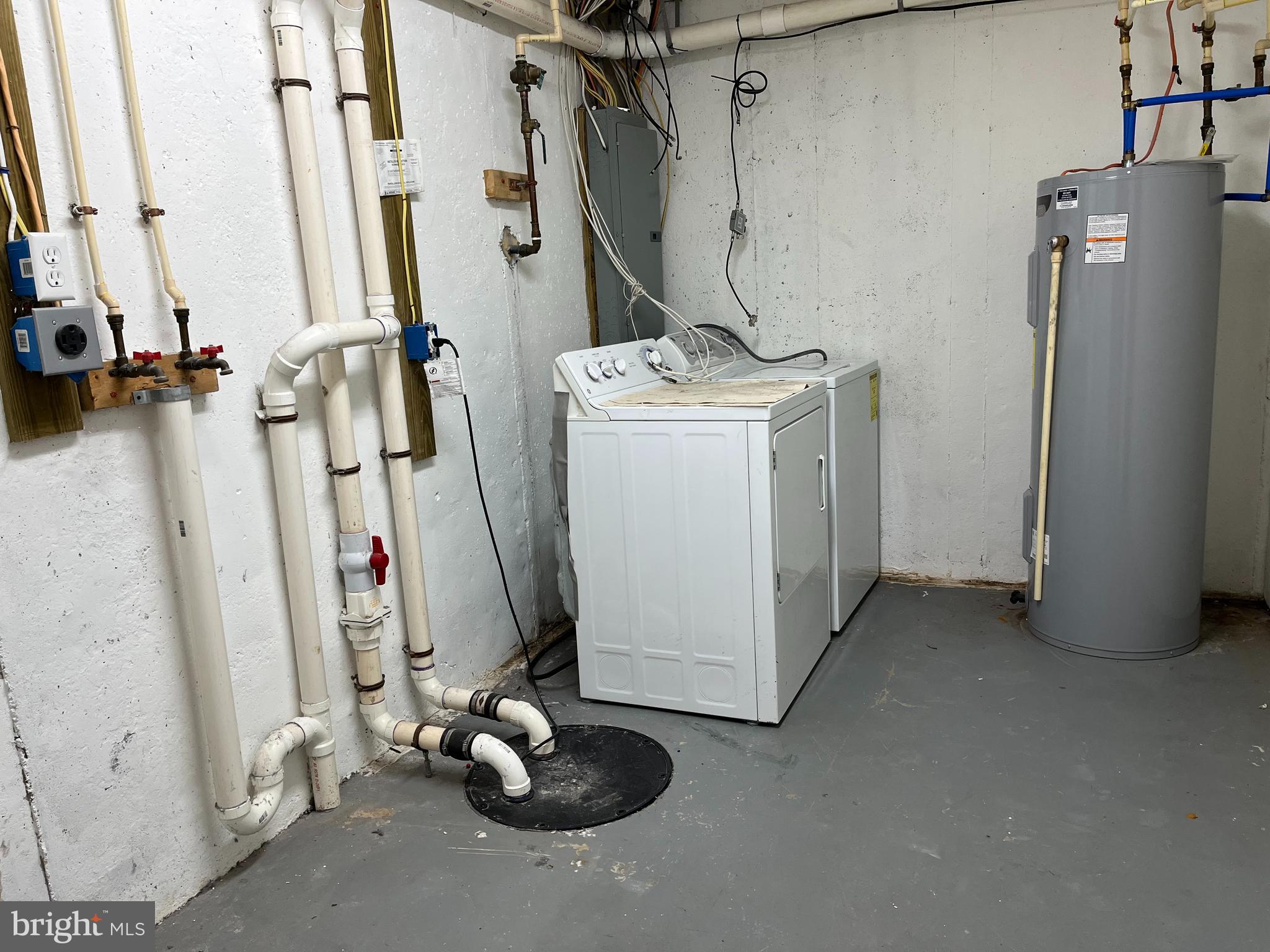 HAMMONDS MILL - Residential Lease