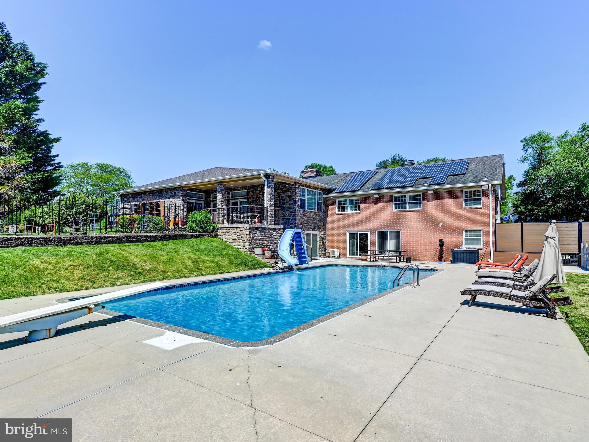 HALCYON GATE - Residential