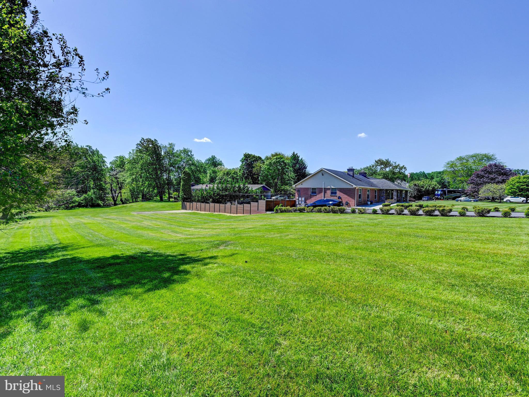 HALCYON GATE - Residential