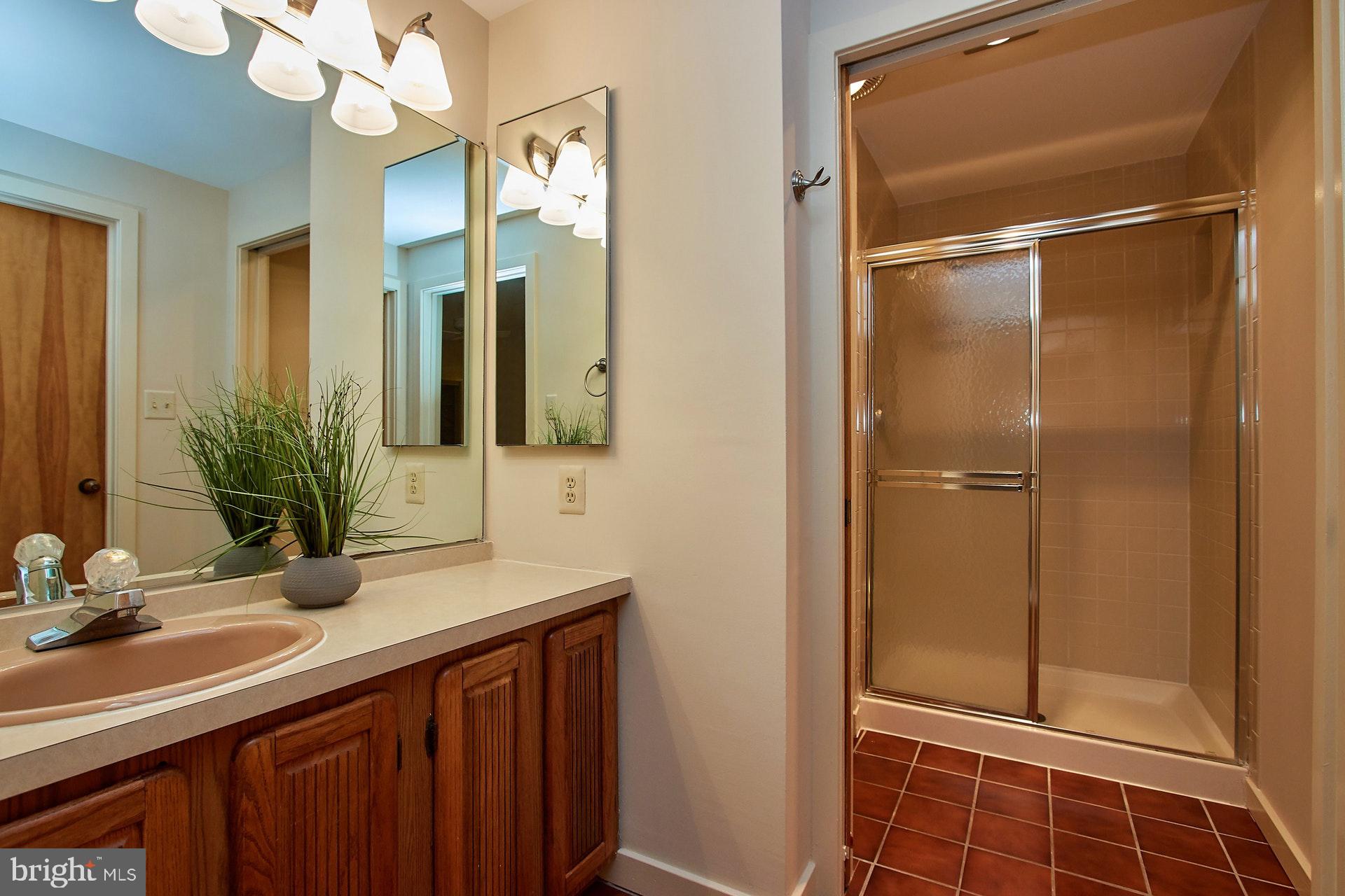 SHADOWALK - Residential