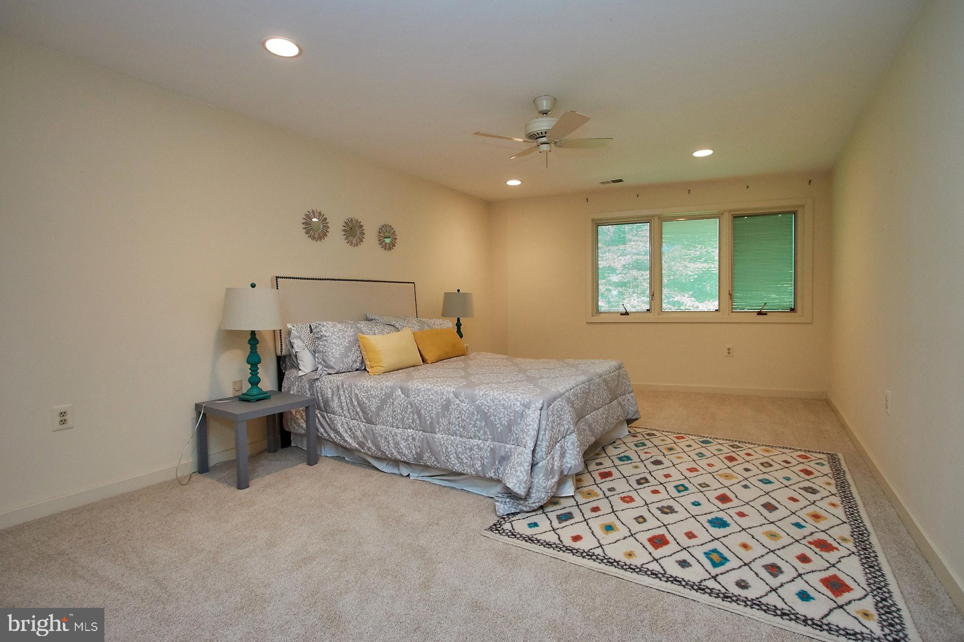 SHADOWALK - Residential