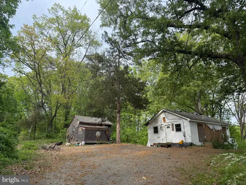 MLS: VAPW2089546