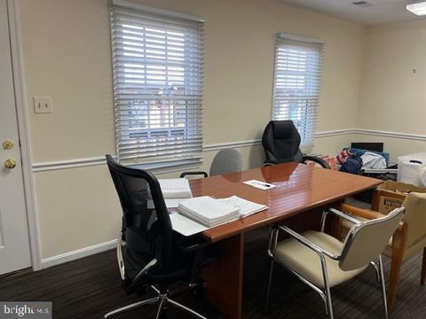 Photo of 932 Hungerford Drive #A-2B, ROCKVILLE, MD 20850 (MLS # MDMC2209010)