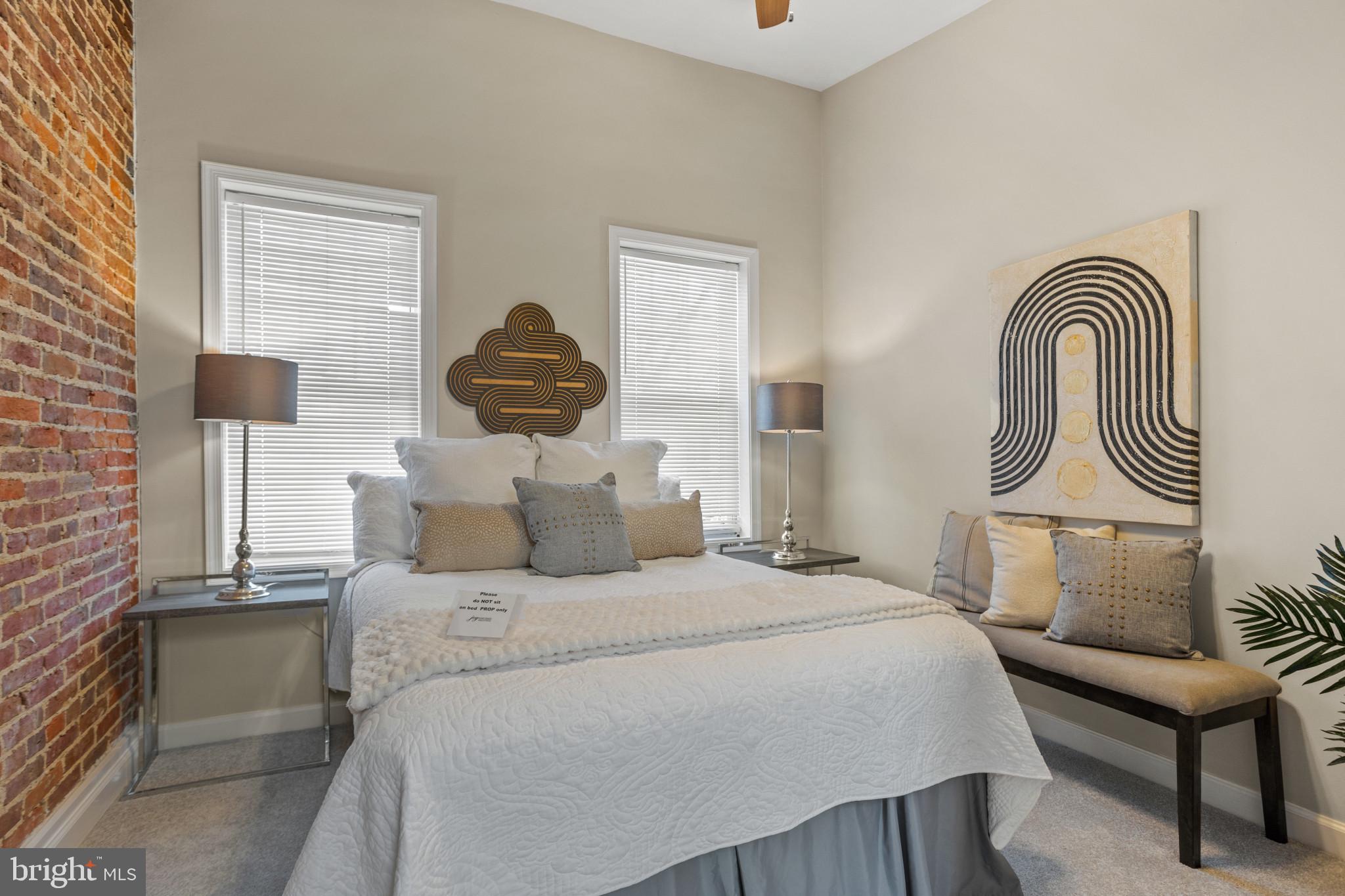 LOCUST POINT - Residential