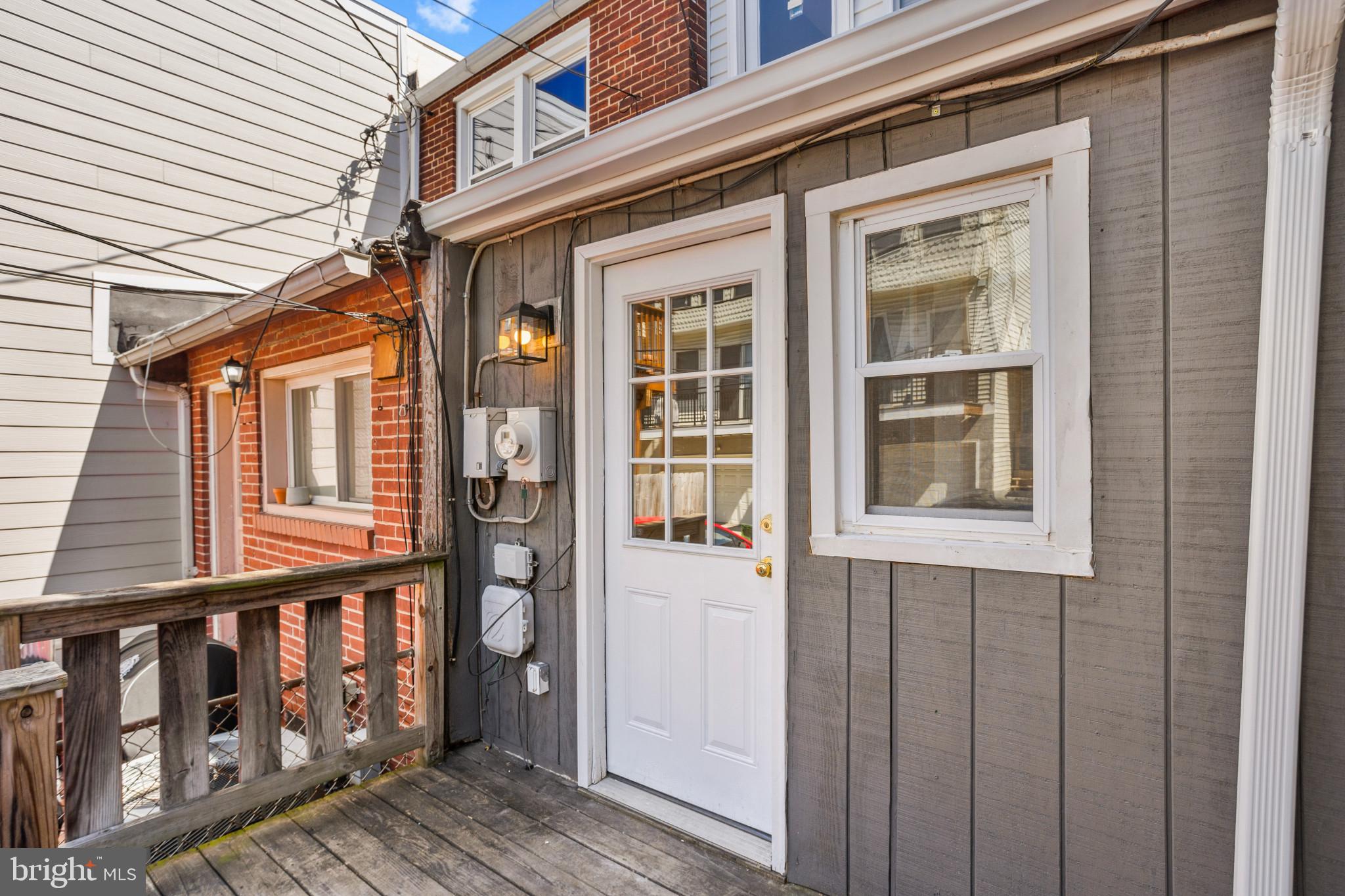 LOCUST POINT - Residential