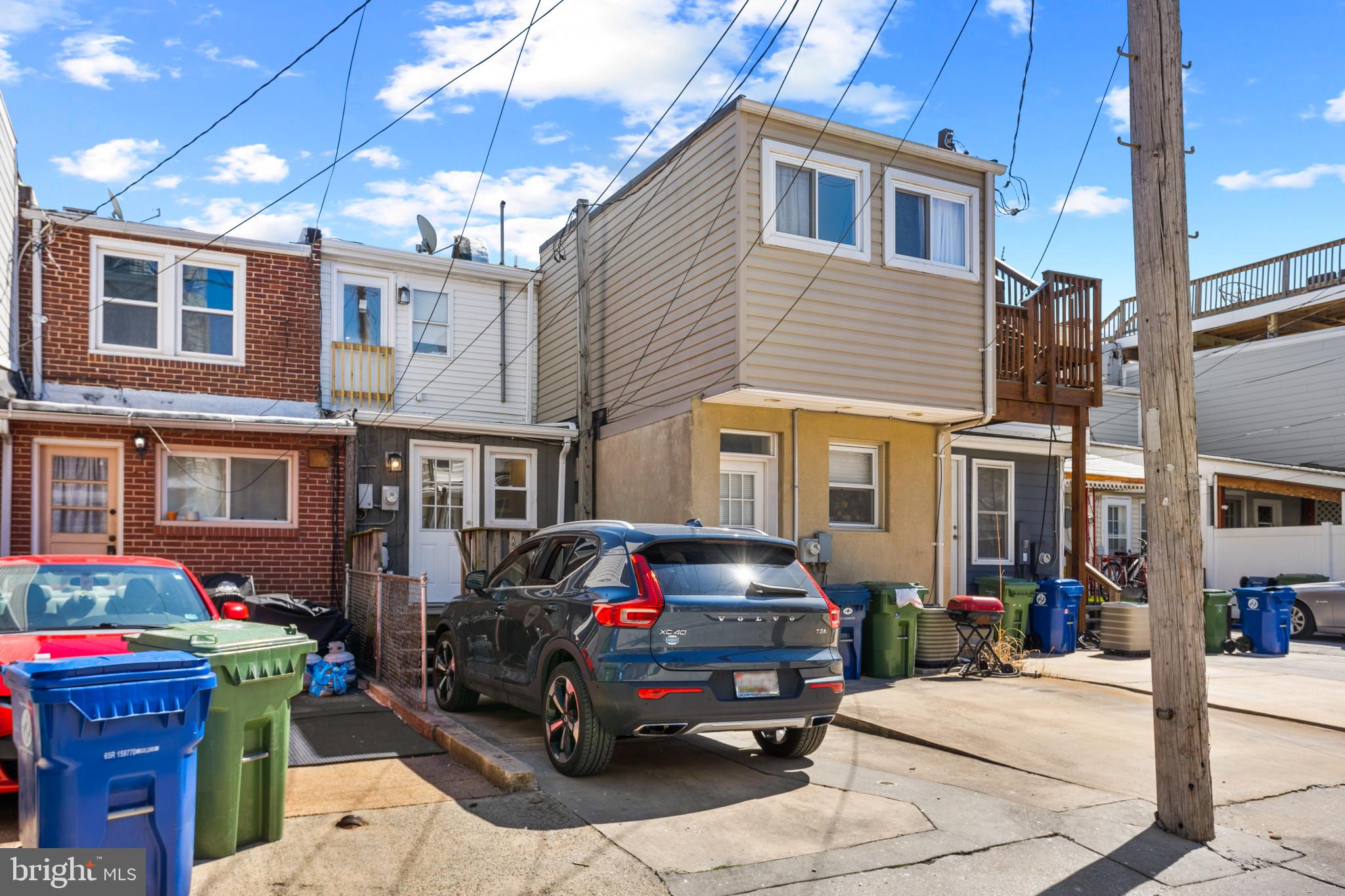 LOCUST POINT - Residential