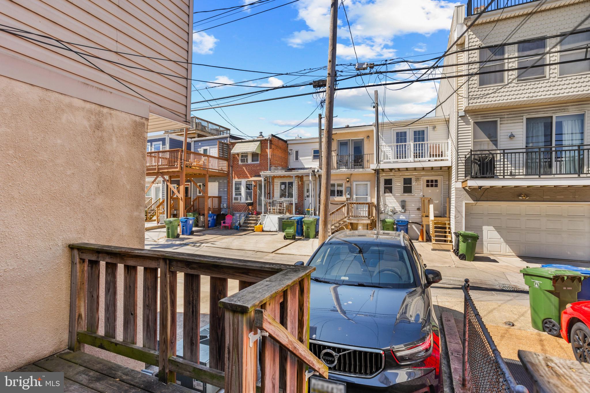 LOCUST POINT - Residential