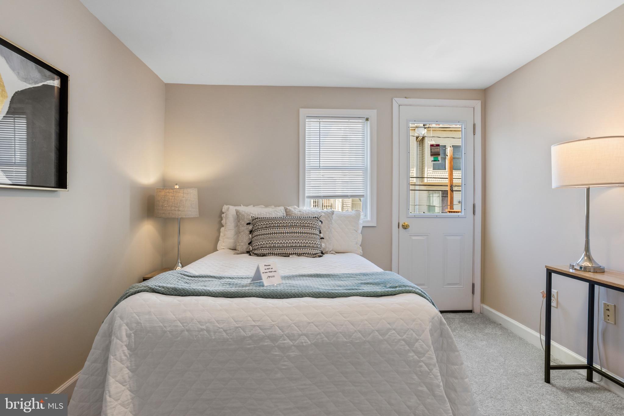 LOCUST POINT - Residential