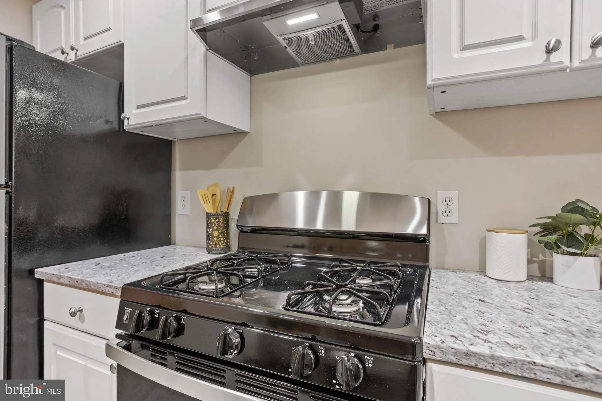 Baltimore, Maryland 21230, United States, 2 Bedrooms Bedrooms, ,2 BathroomsBathrooms,Residential,Active,97733