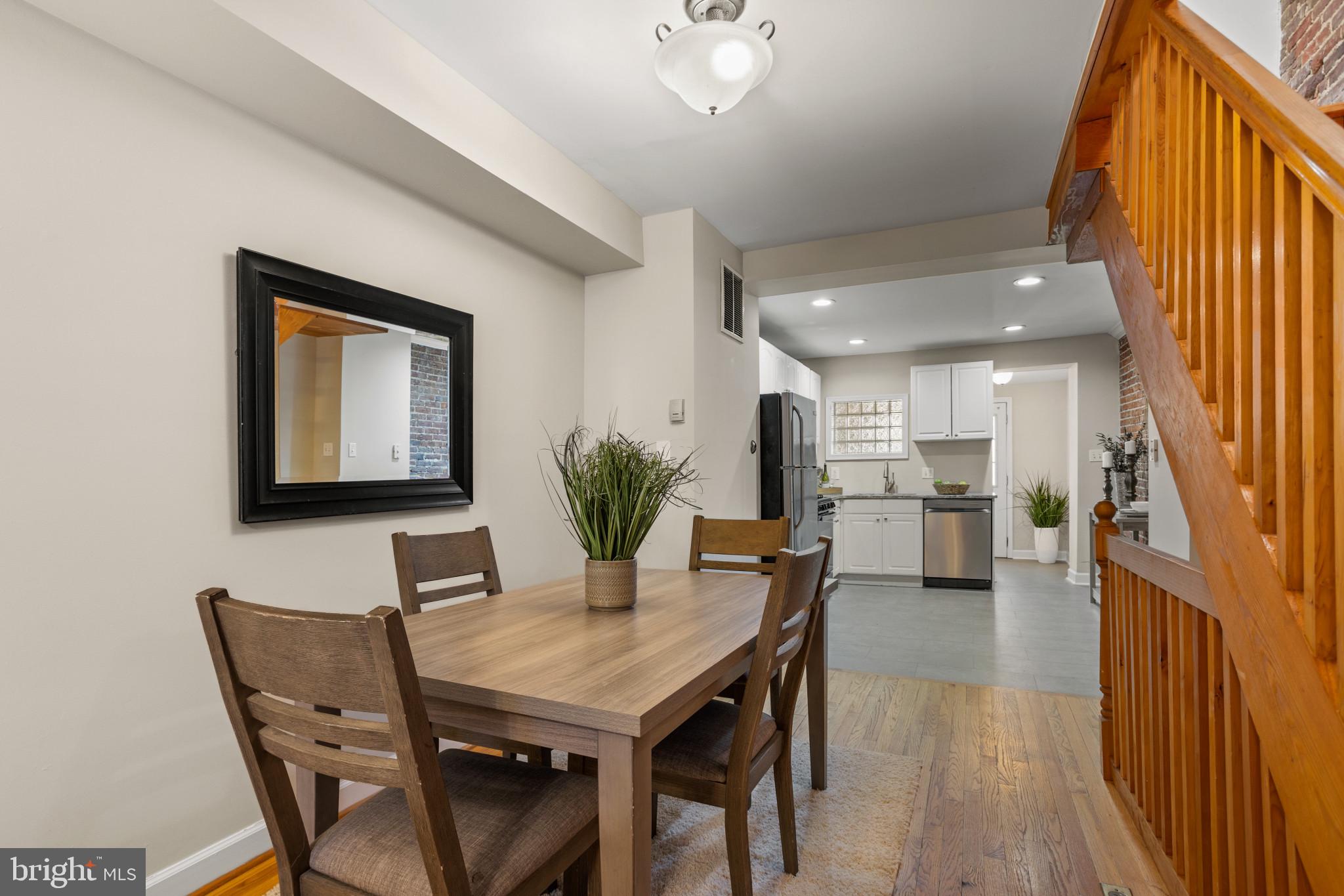 LOCUST POINT - Residential