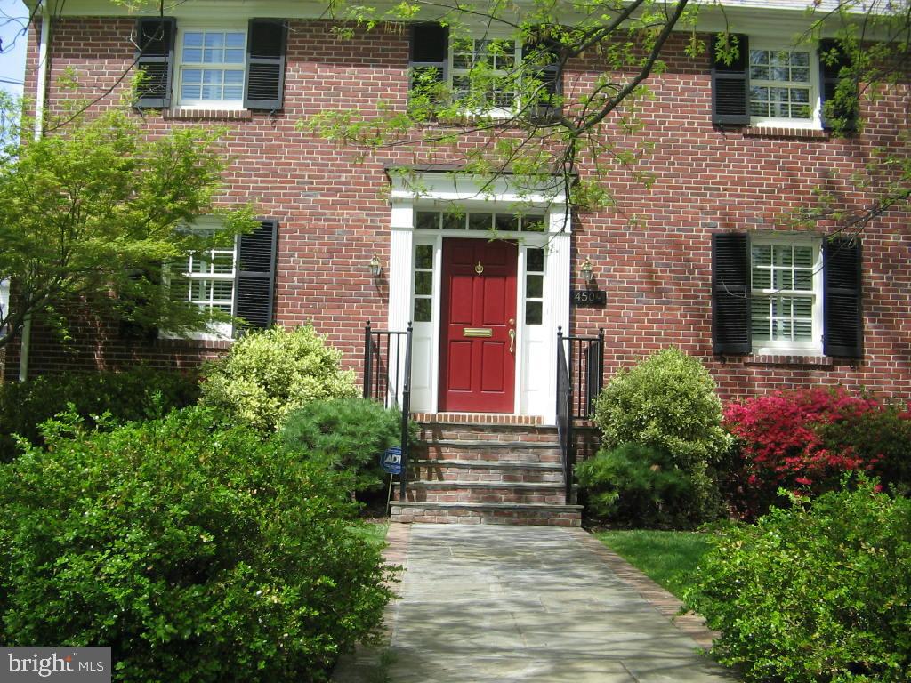 4509 HARLING LANE