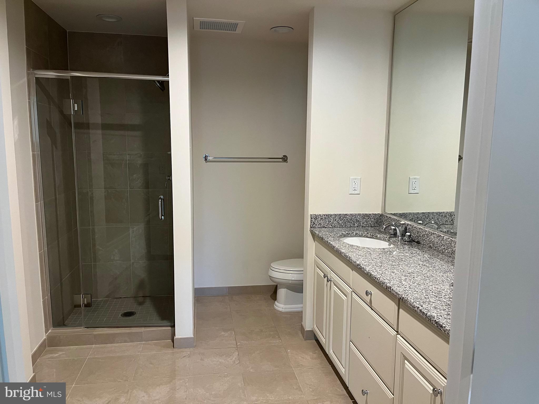 PALLADIUM AT MCLEAN - Residential Lease