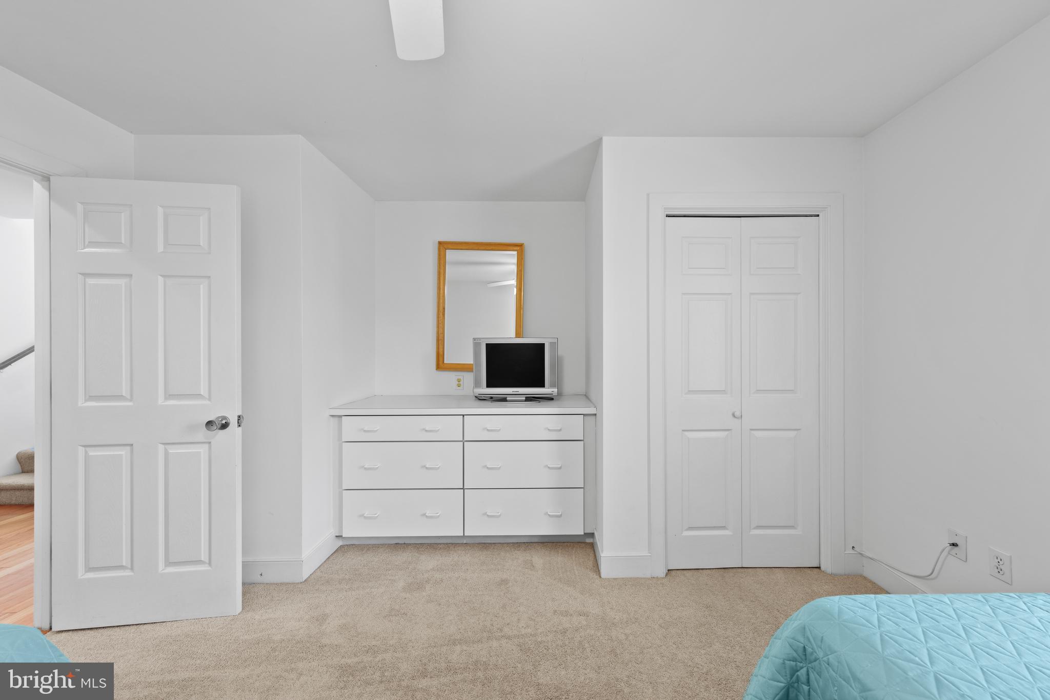 OCEAN VILLAGE - Residential