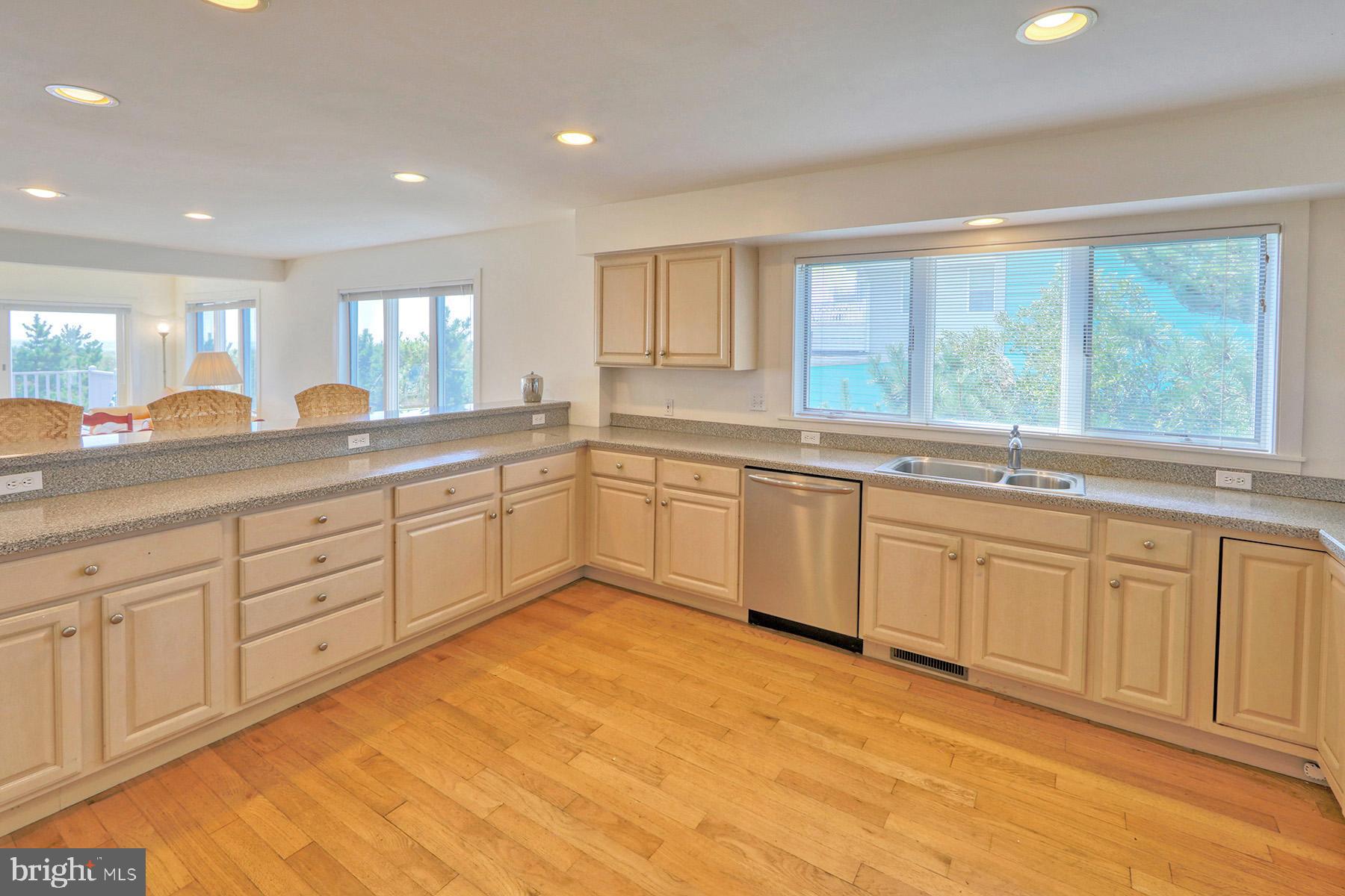 OCEAN VILLAGE - Residential