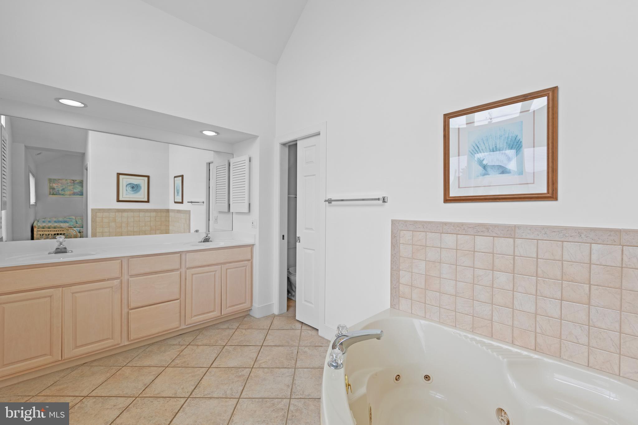 OCEAN VILLAGE - Residential