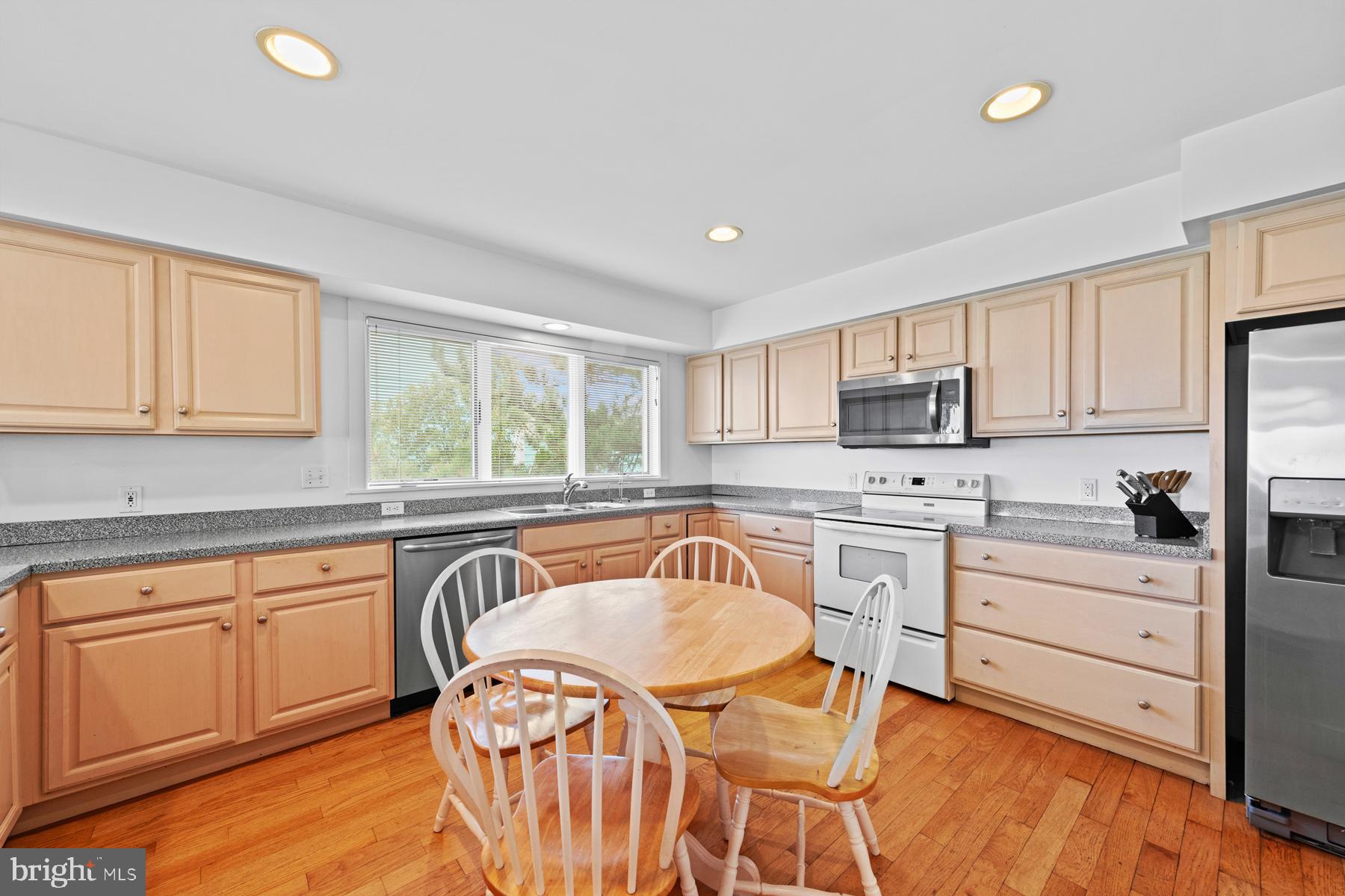 OCEAN VILLAGE - Residential