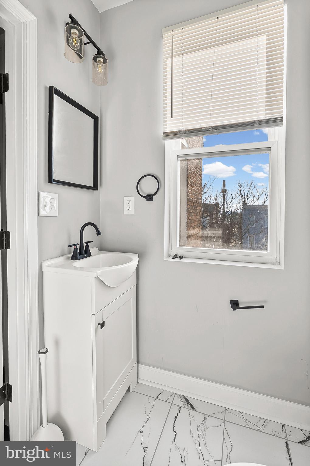 WOODBROOK - Residential Income