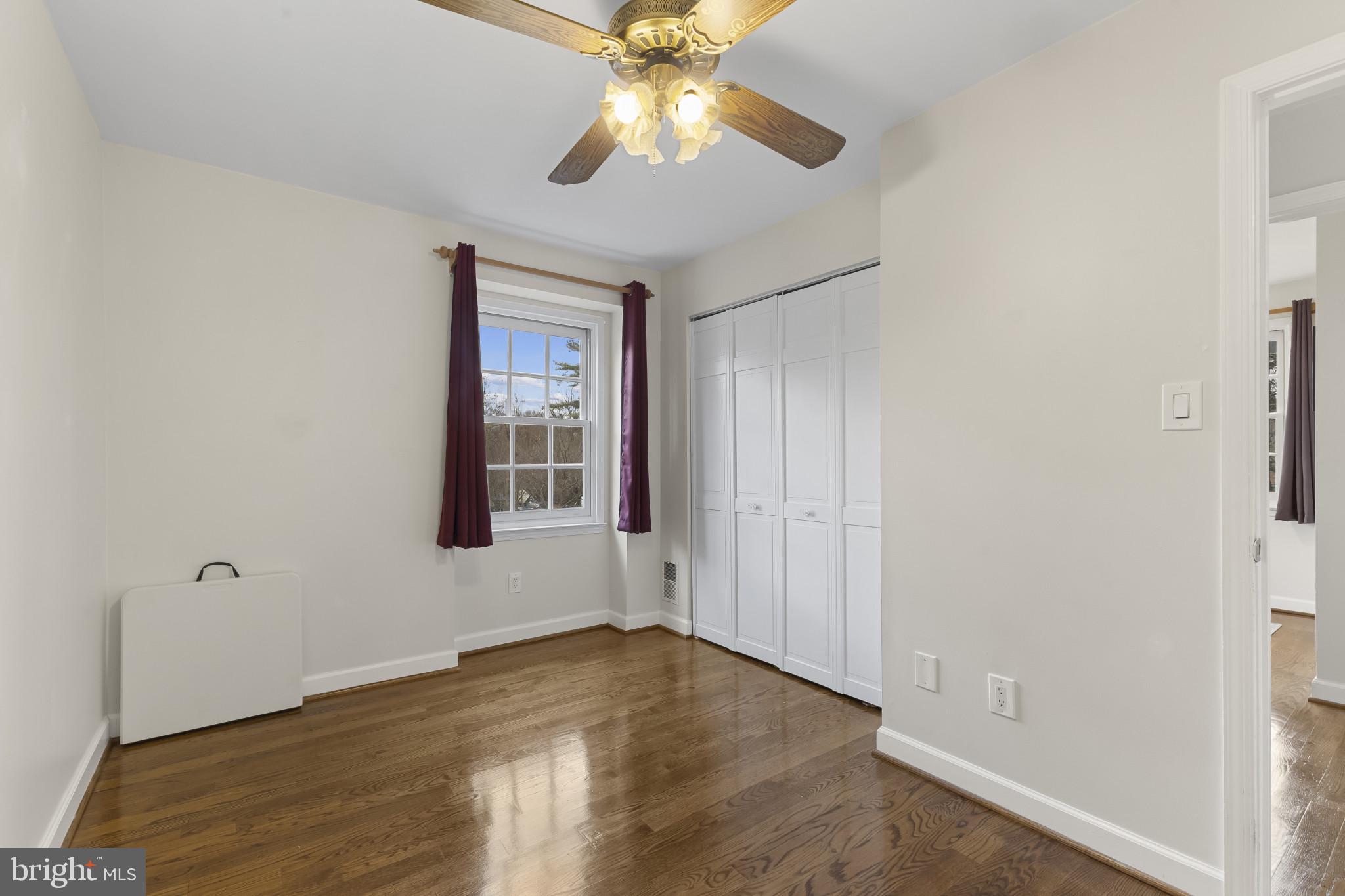 STRATHMEADE SQUARE - Residential