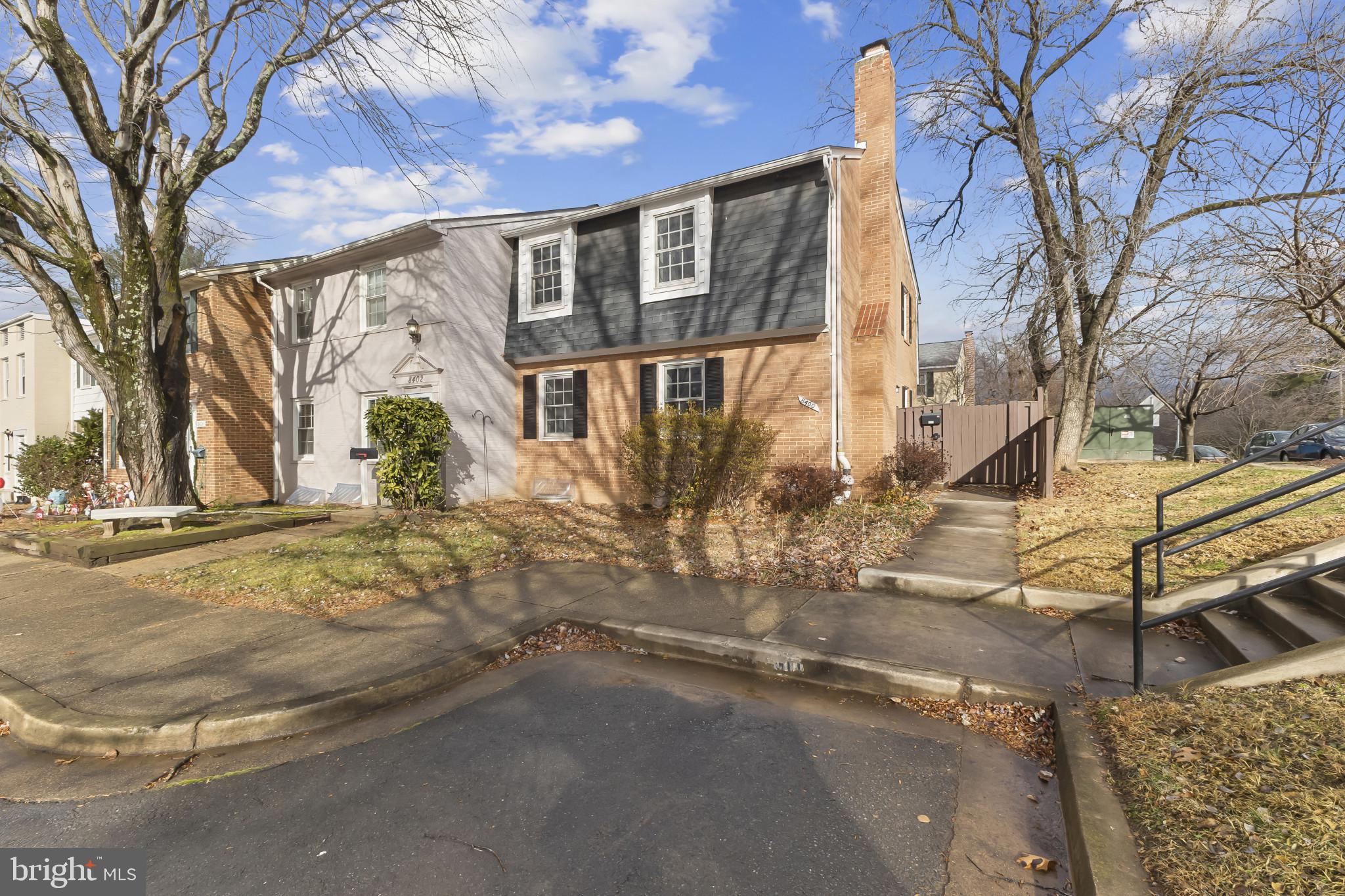 STRATHMEADE SQUARE - Residential