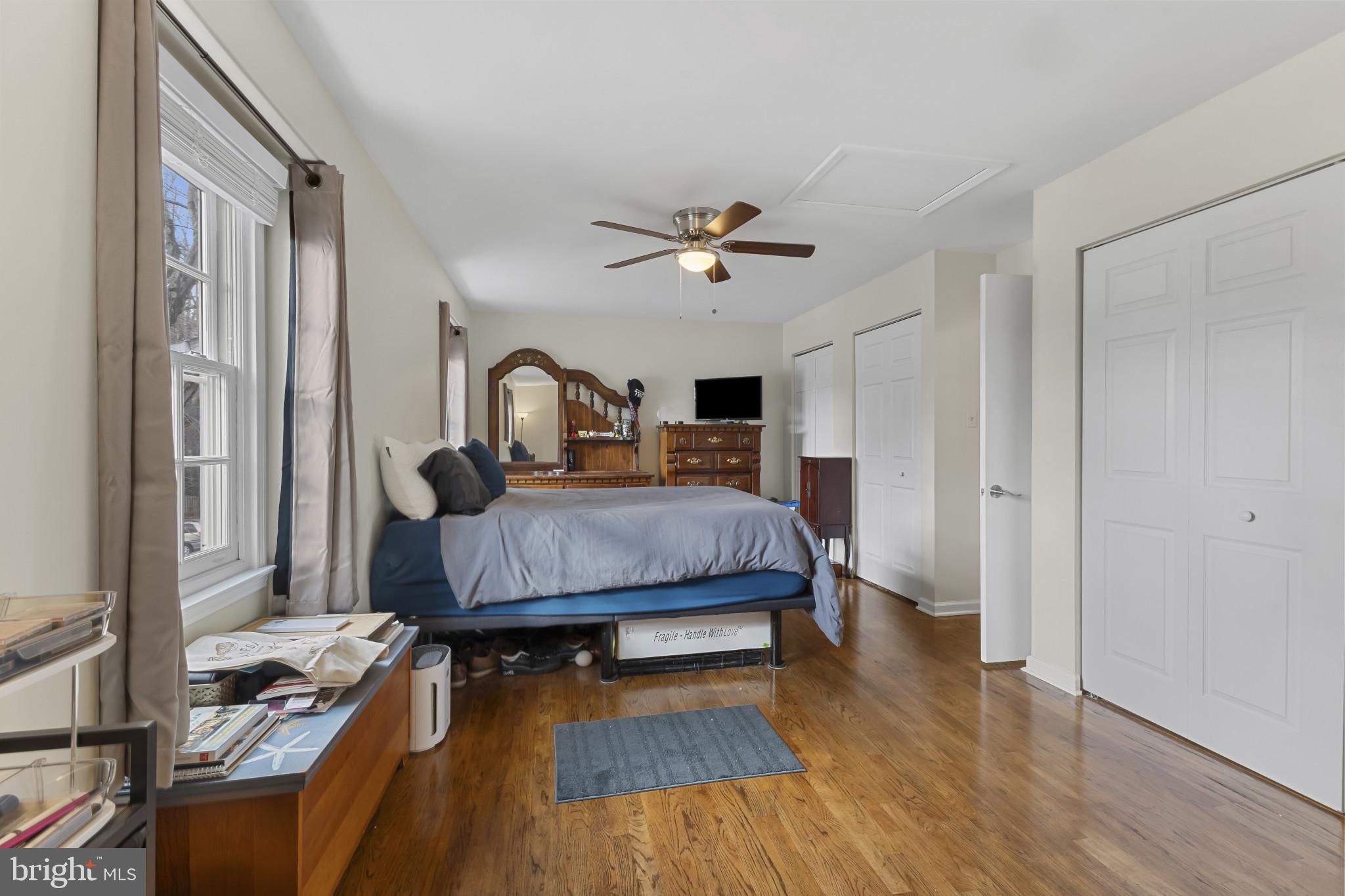 STRATHMEADE SQUARE - Residential