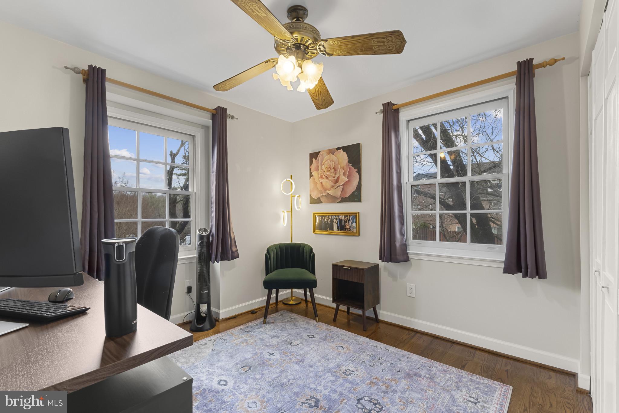 STRATHMEADE SQUARE - Residential