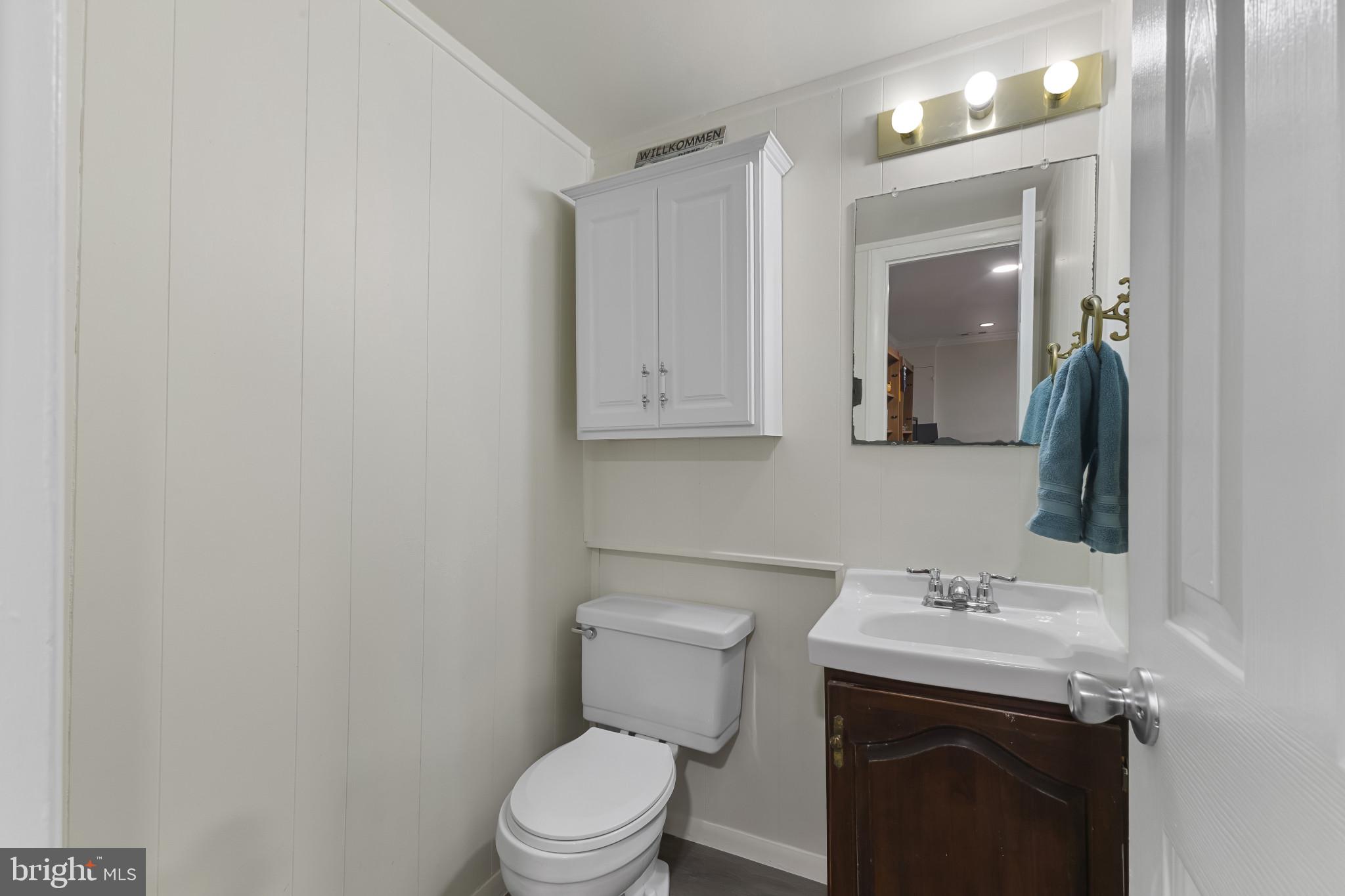 STRATHMEADE SQUARE - Residential