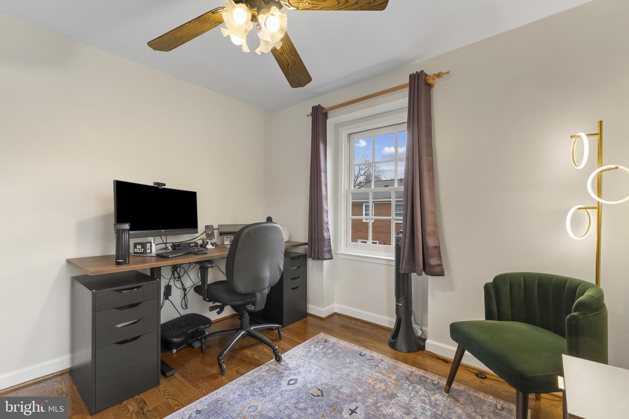 STRATHMEADE SQUARE - Residential