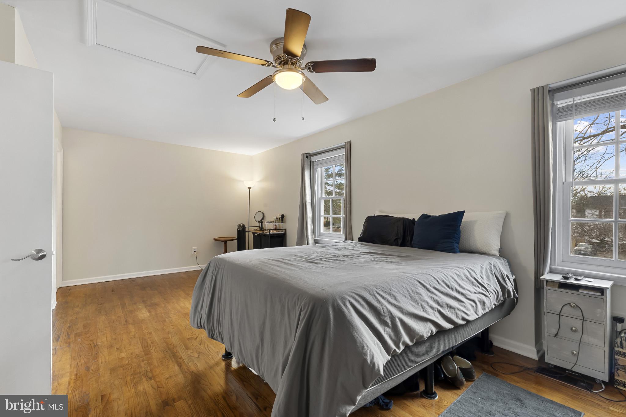 STRATHMEADE SQUARE - Residential