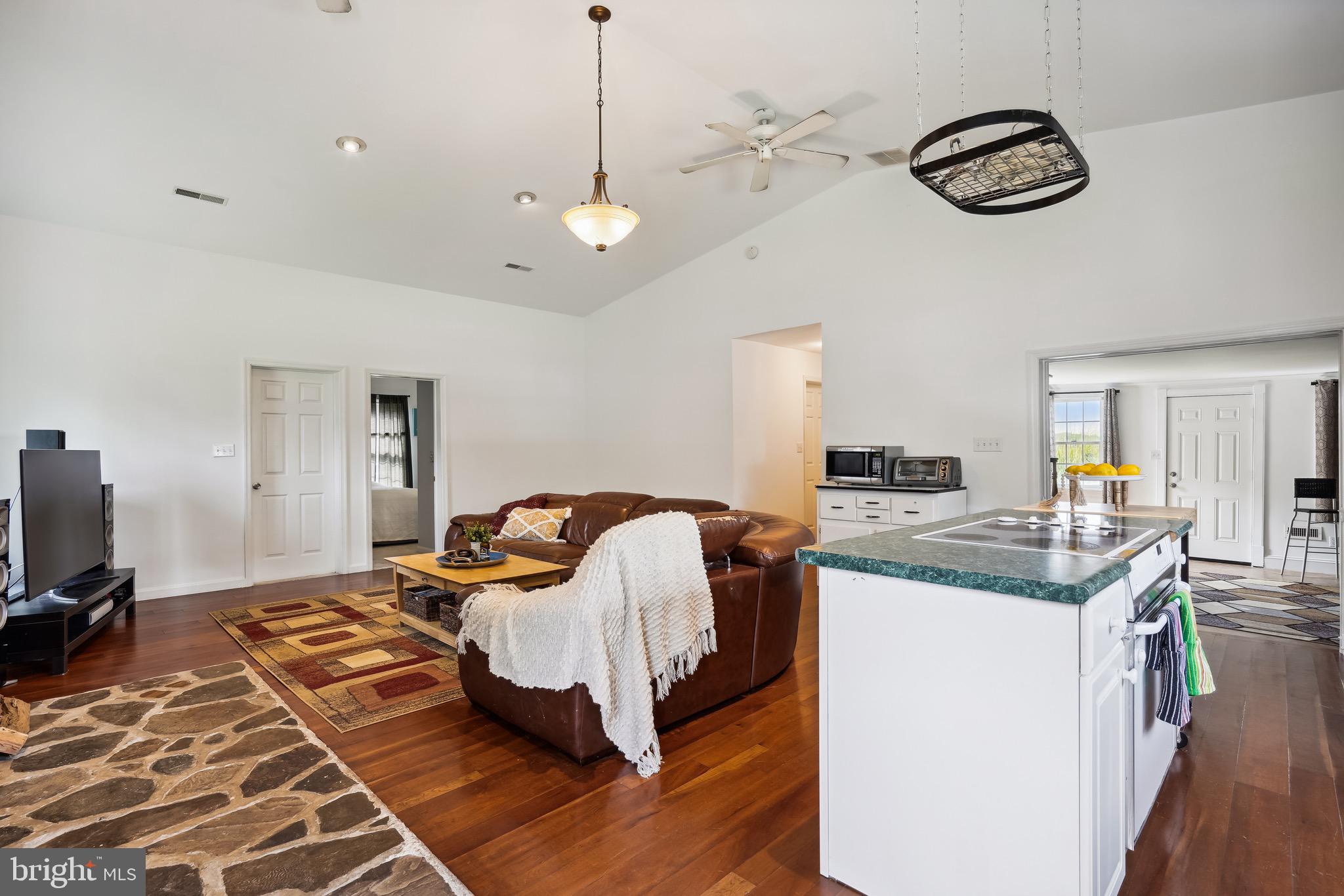 DUNDEE HARBOR - Residential