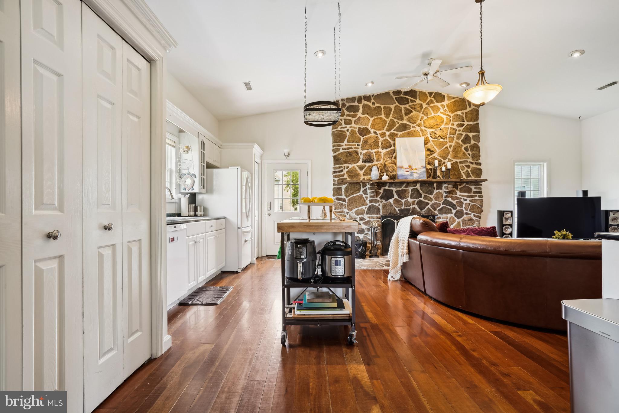 DUNDEE HARBOR - Residential