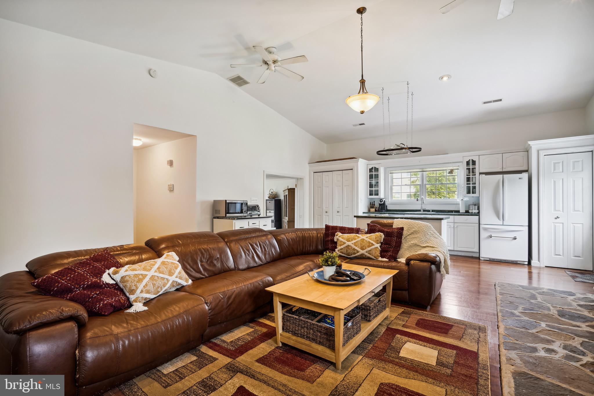 DUNDEE HARBOR - Residential