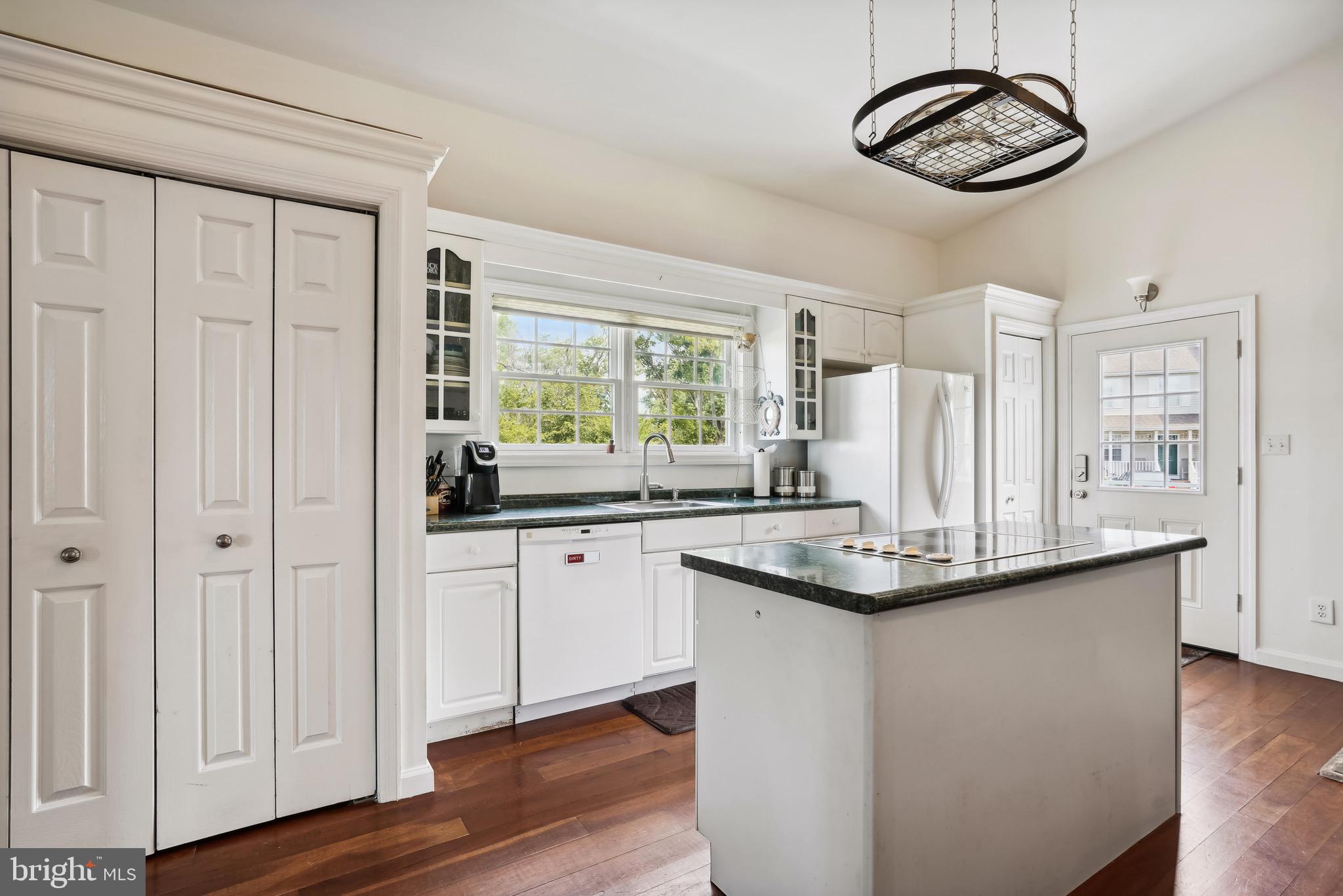 DUNDEE HARBOR - Residential