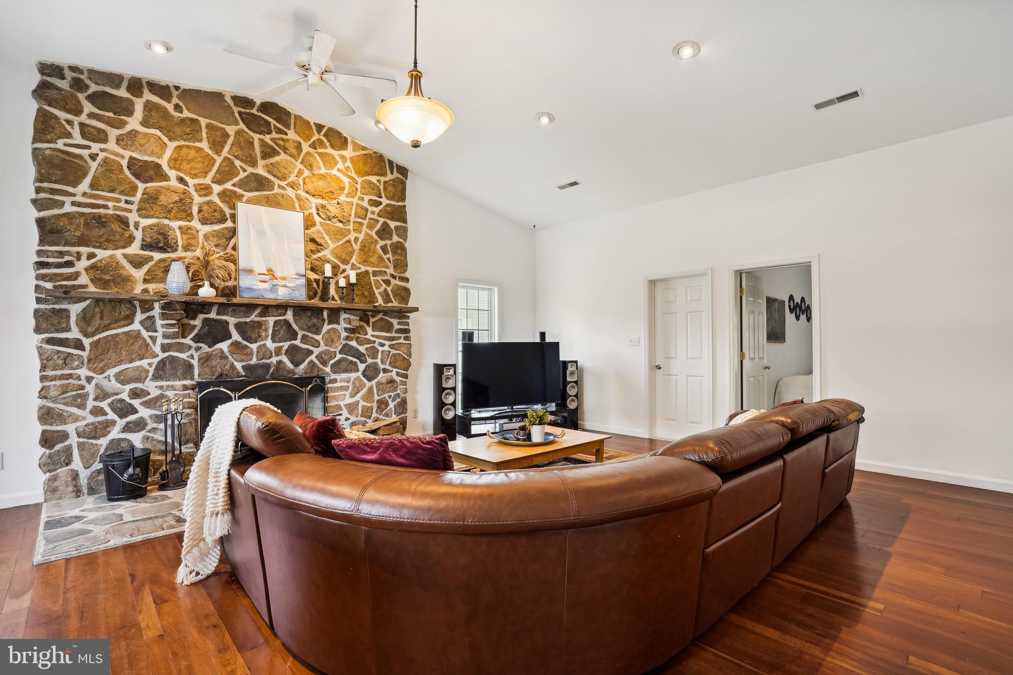 DUNDEE HARBOR - Residential