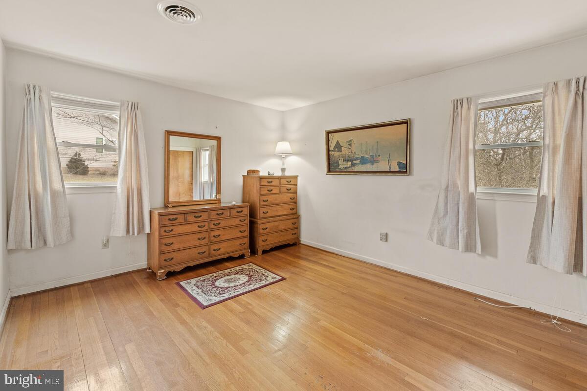 ROUND HILL - Residential