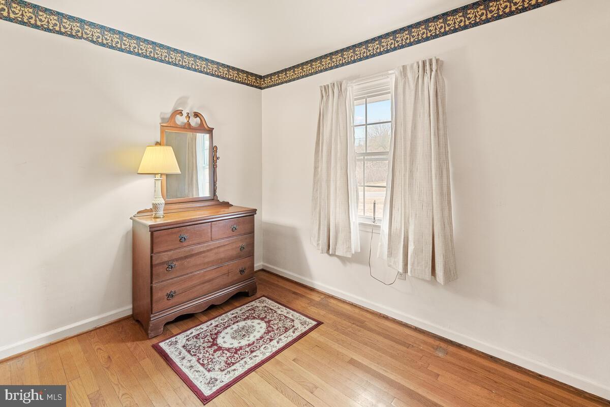 ROUND HILL - Residential