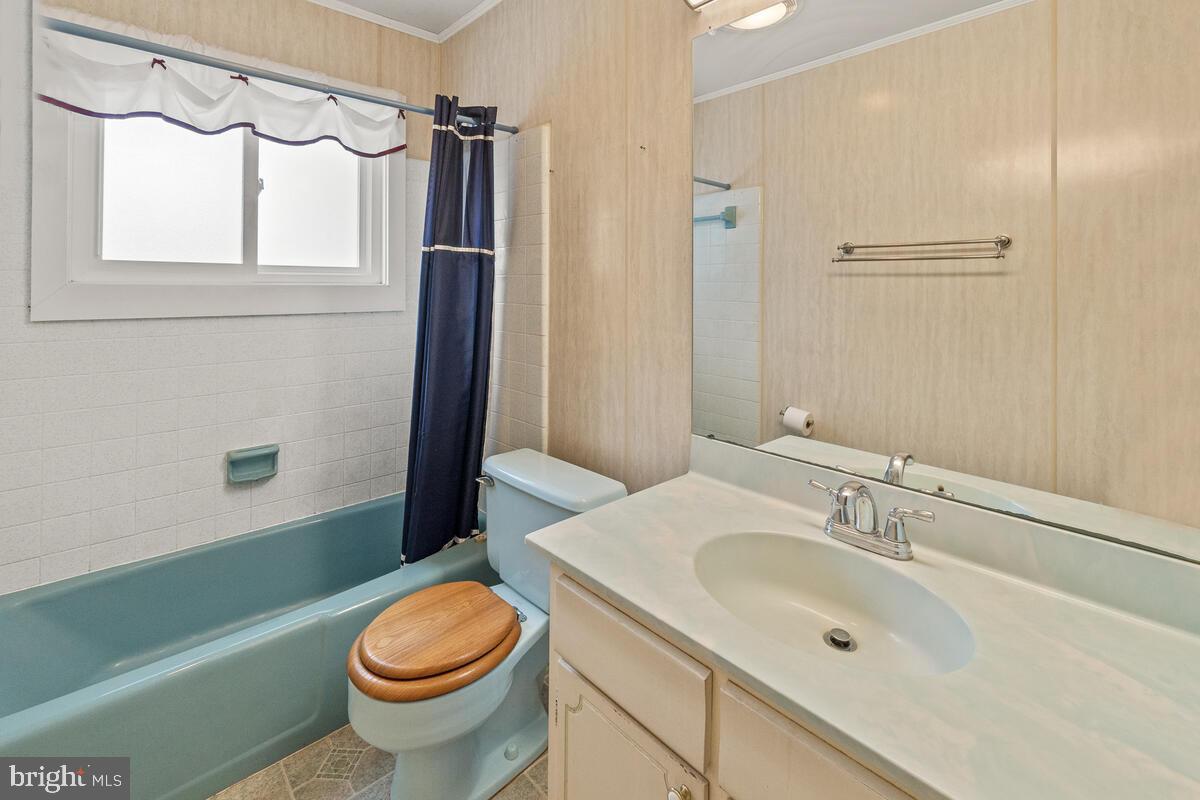 ROUND HILL - Residential