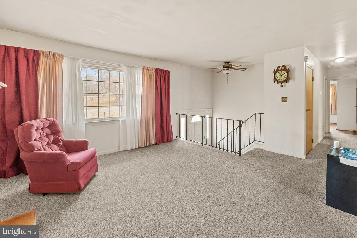 ROUND HILL - Residential