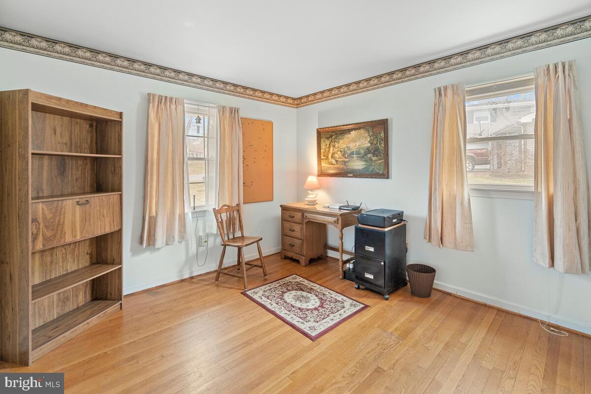 ROUND HILL - Residential