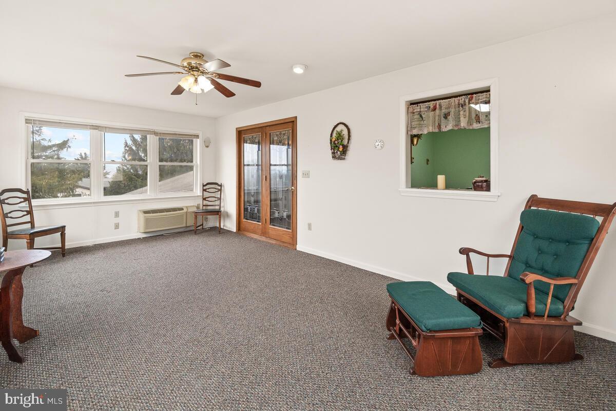 ROUND HILL - Residential