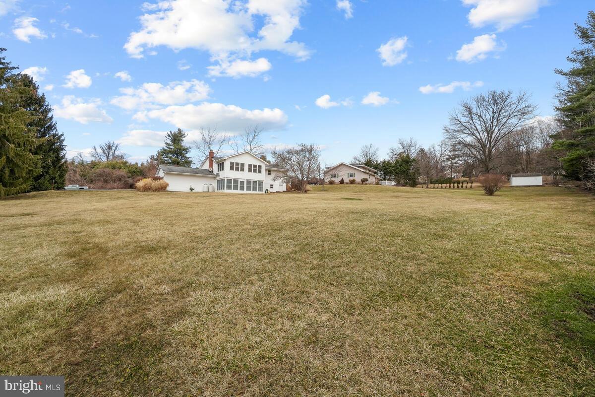 ROUND HILL - Residential