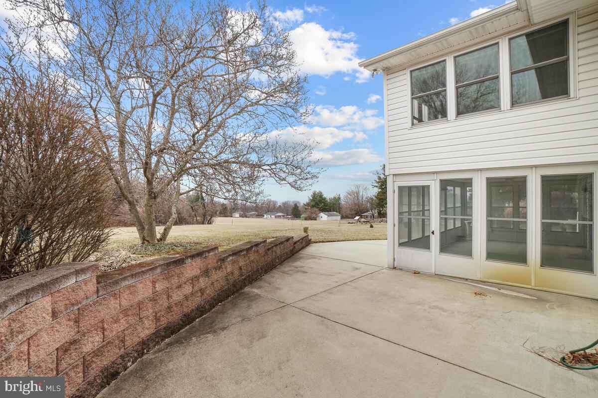 ROUND HILL - Residential