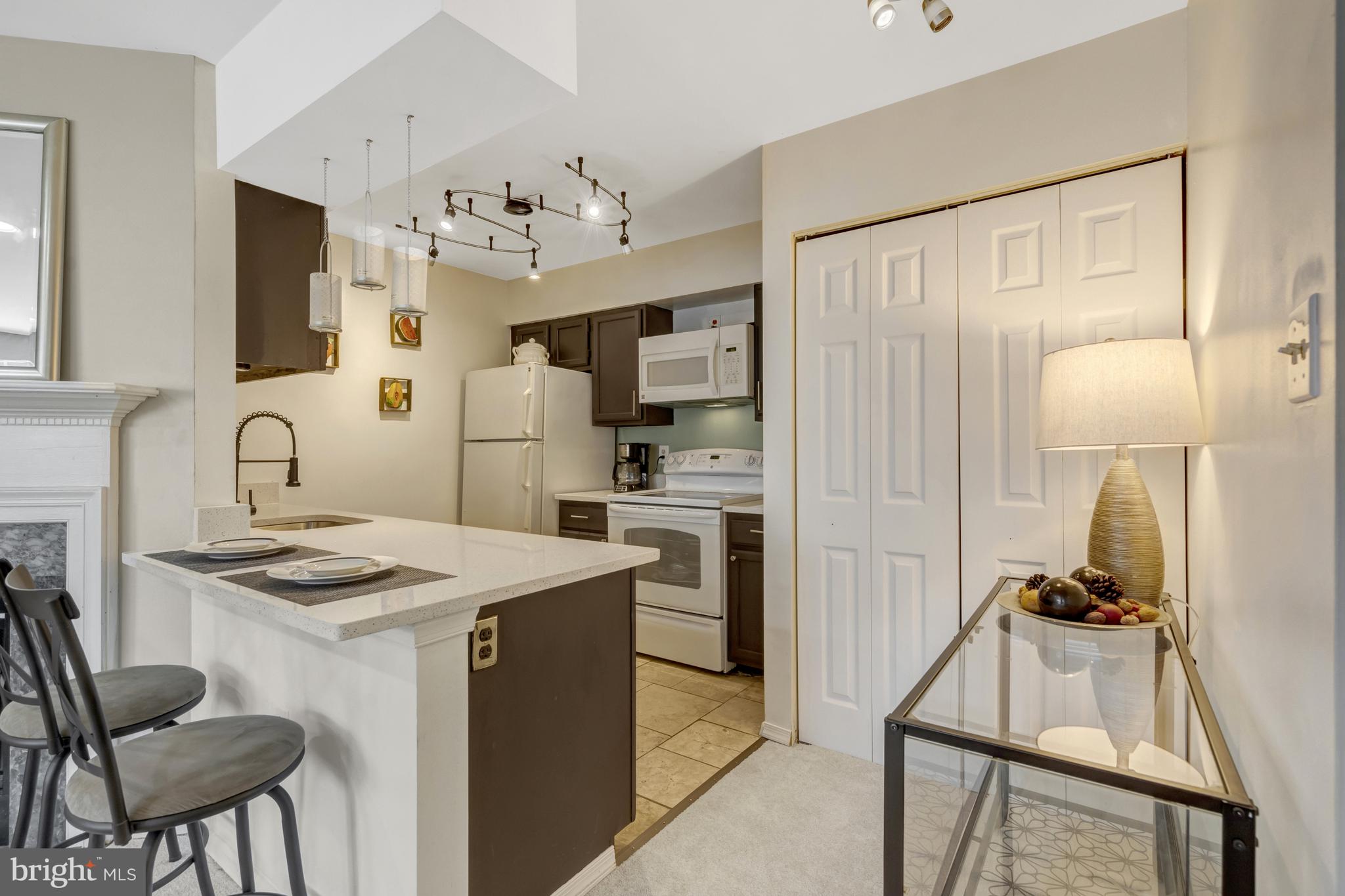 LAKE RIDGE - Residential